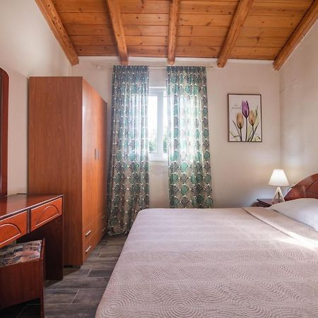 Willa Stelios Stone House Sinarades Kouramádes Zewnętrze zdjęcie