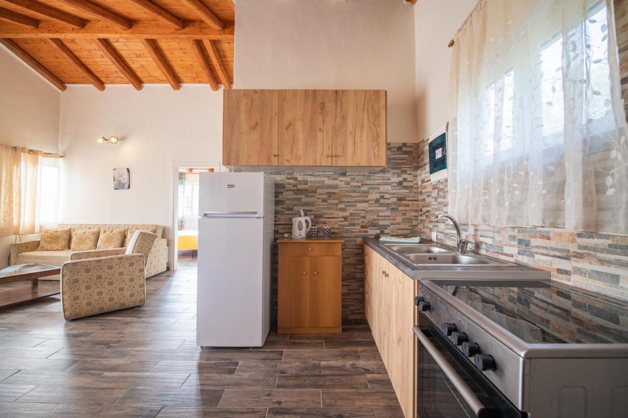 Willa Stelios Stone House Sinarades Kouramádes Zewnętrze zdjęcie